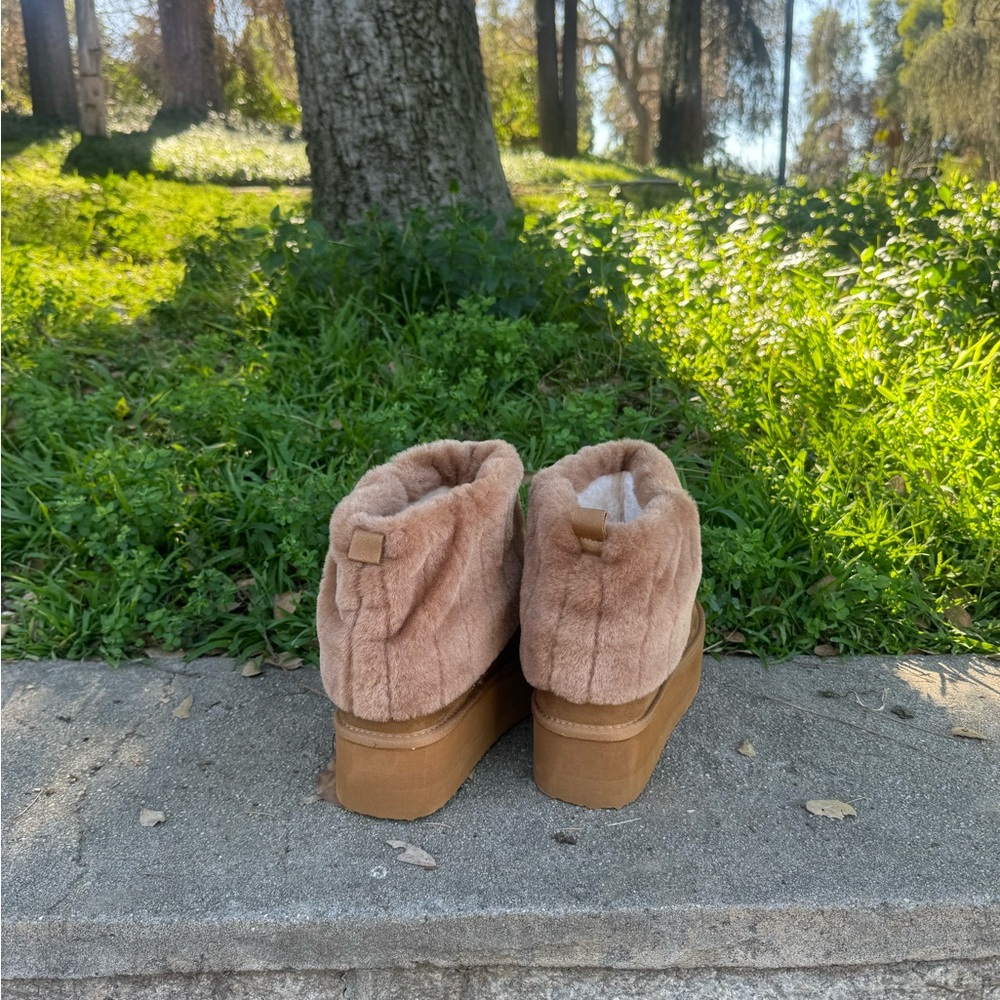 Chunky Platform Fur Boots - Picture 5 of 6